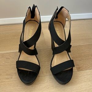 Black wedges